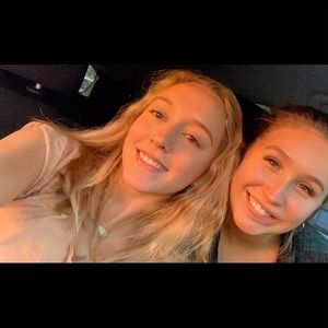 Meet your Posher, April